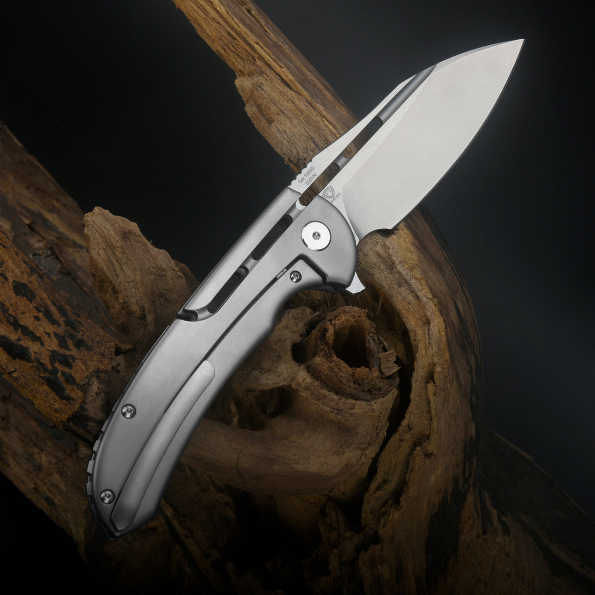 Artisan Cutlery Valor ATZ-1850G S35VN Blade Titanium Handle Folding Knives