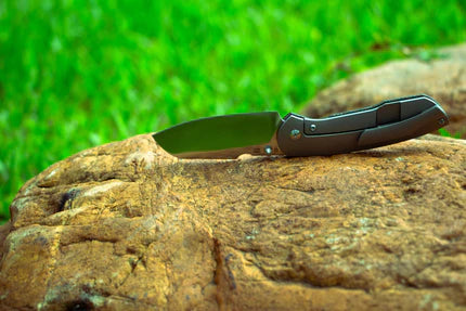 Why Fixed Blade Knives Are Essential for Any Outdoor Emergency Kit