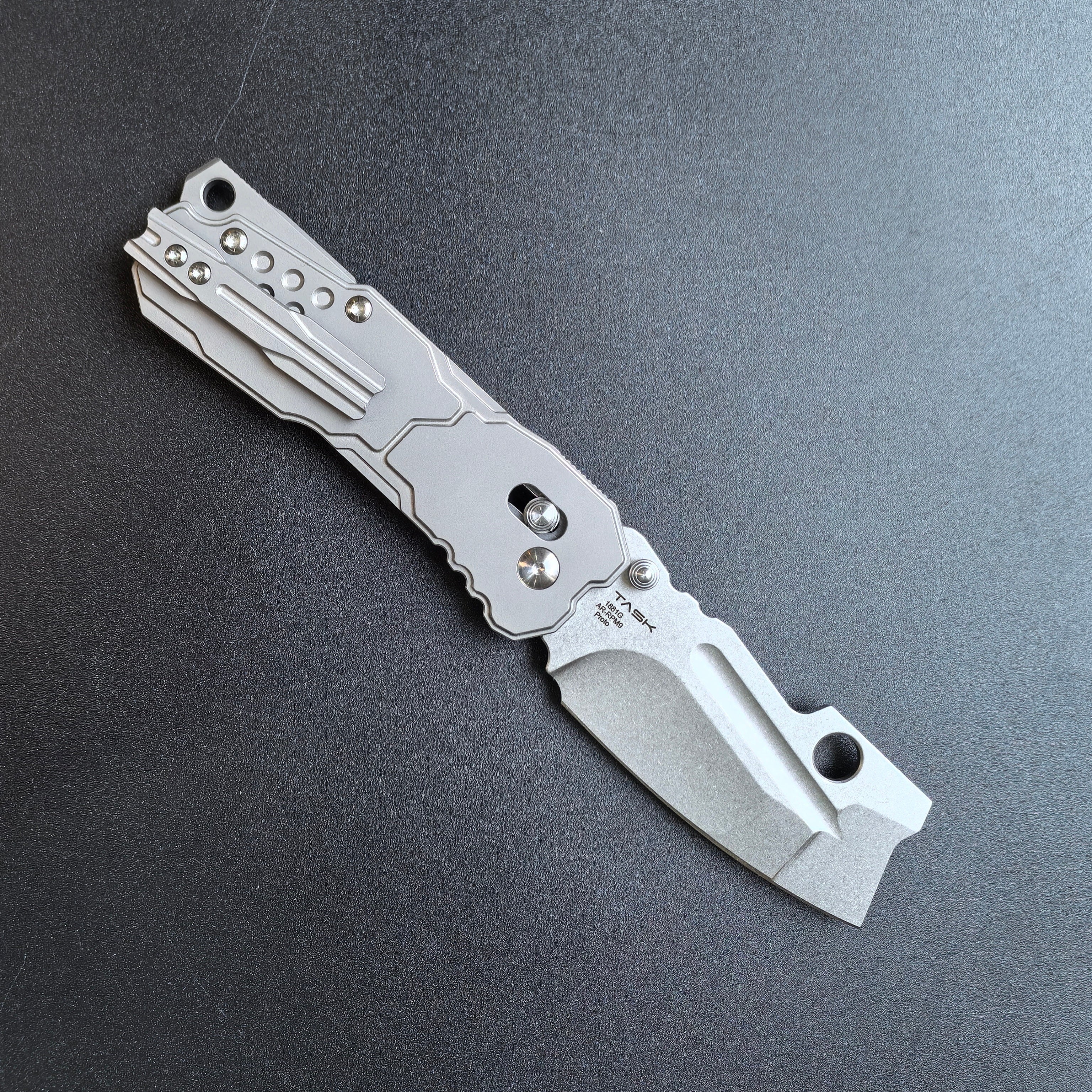 ArtisanCutlery Butcherling ATZ-1881 Titanium Handle Foldi