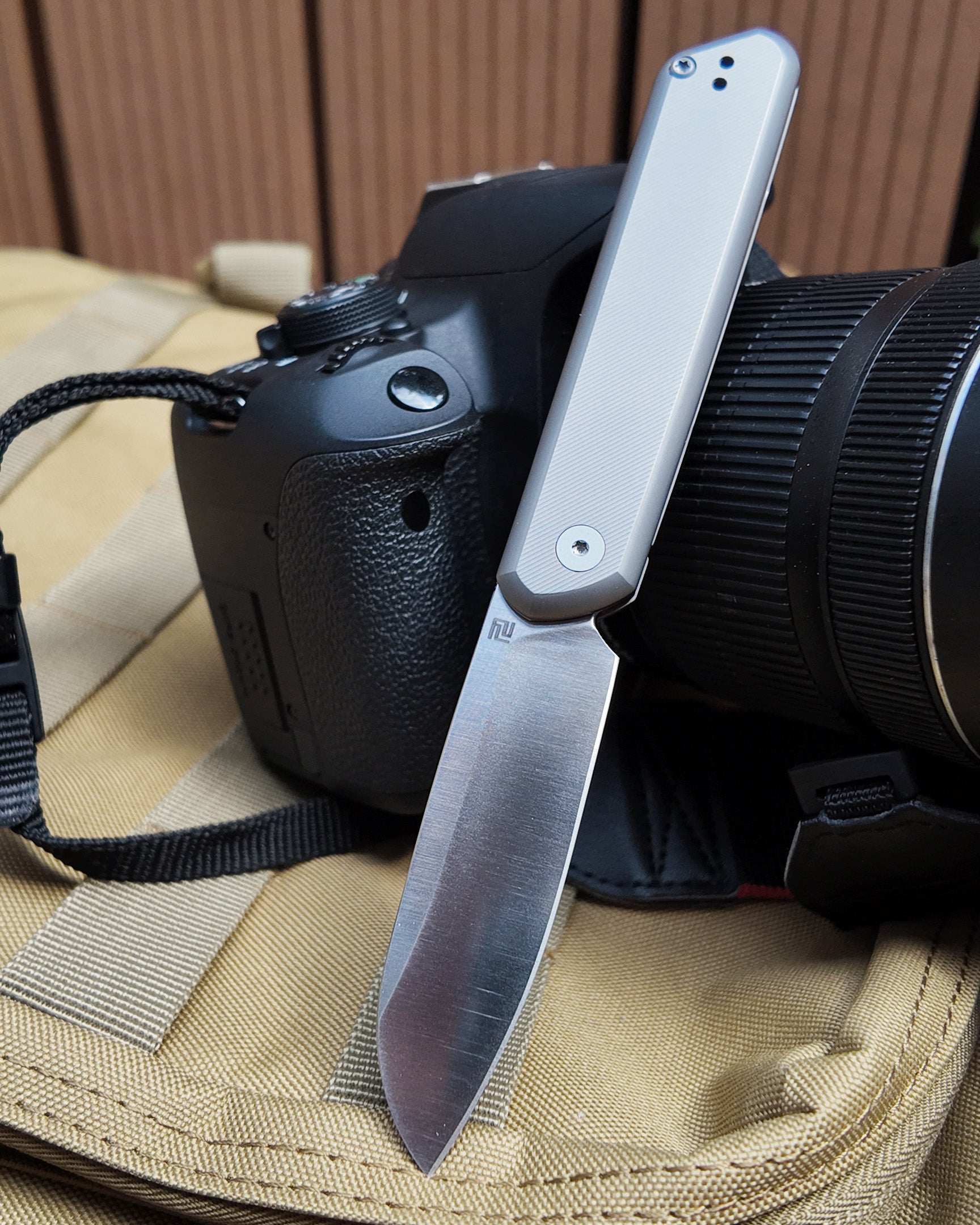 Artisan Cutlery | Io ATZ-1872G | Folding Knife
