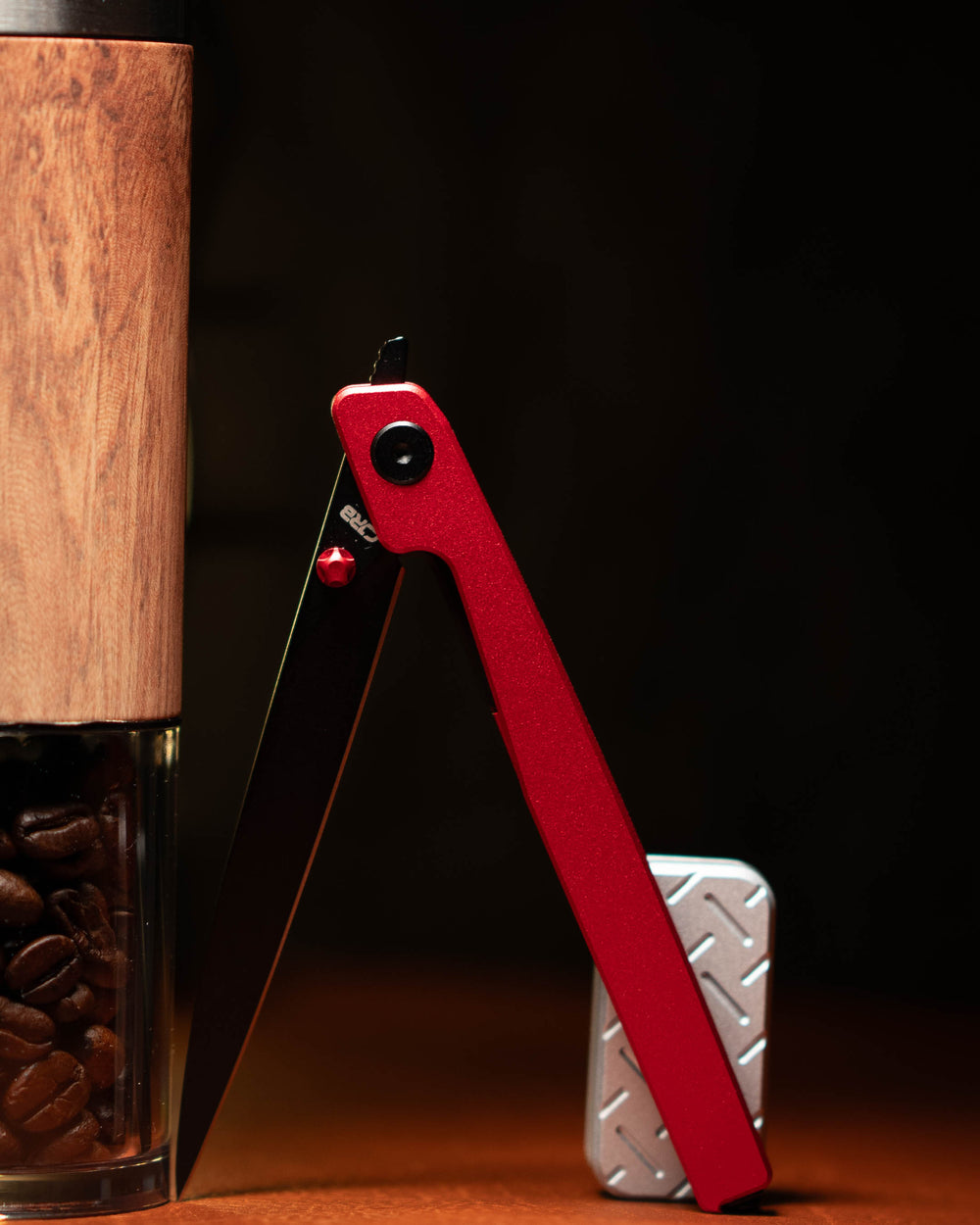 CJRB Lanky Thumb Stud & Liner Lock Knife Red Aluminum Handle (3.58'' Sandvik 14C28N Black PVD Coating Blade) J1965-BRE (Exclusive)