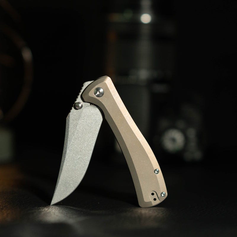 ArtisanCutlery Santee Thumb Stud & Frame Lock Folding Knife Titanium Handle (3.54'' CPM S35VN Steel Stone Wash Blade) 1888G-GY
