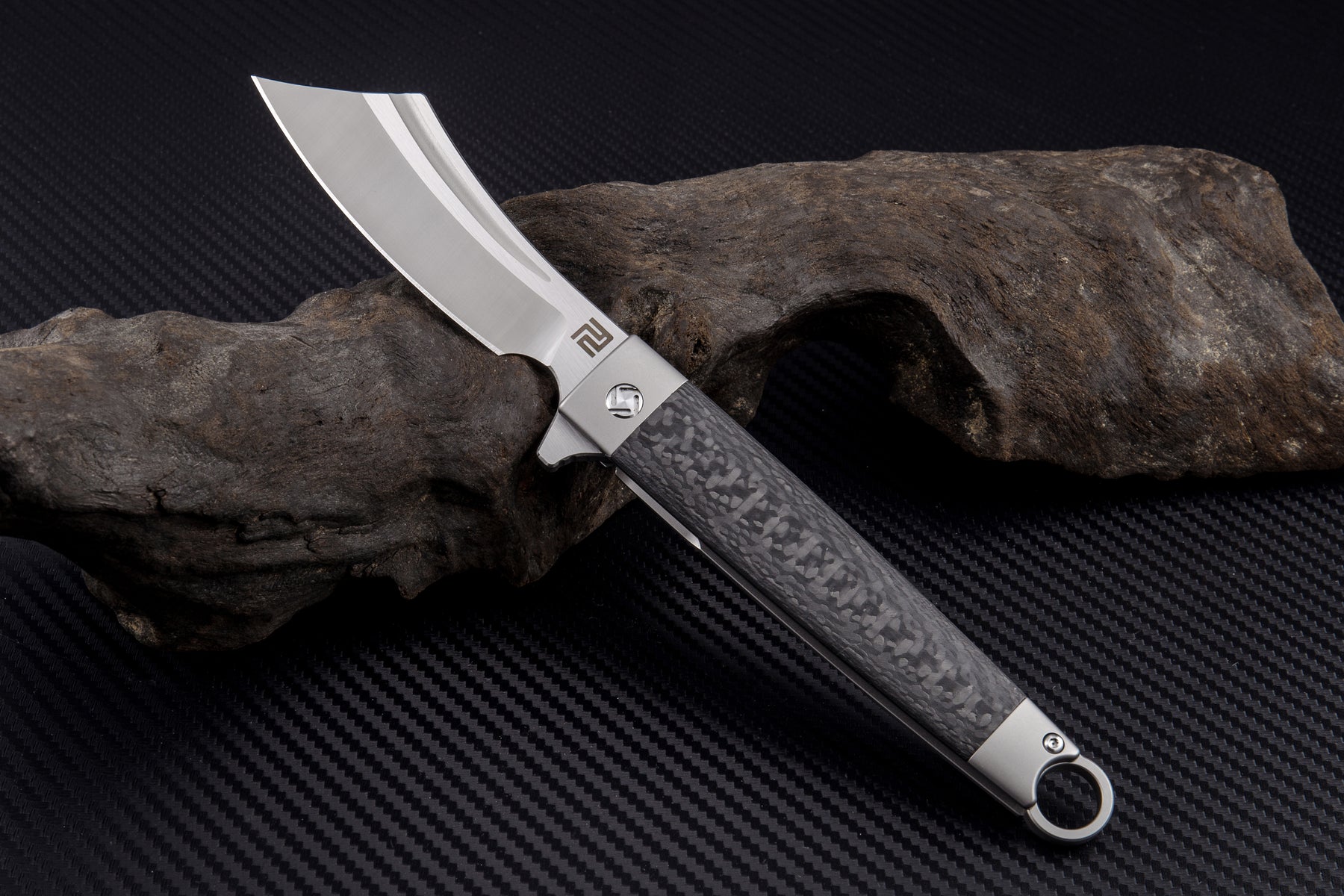 Artisan Cutlery Cutlass ATZ-1830G S35VN Blade Titanium and Carbon fiber Handle Folding Knives