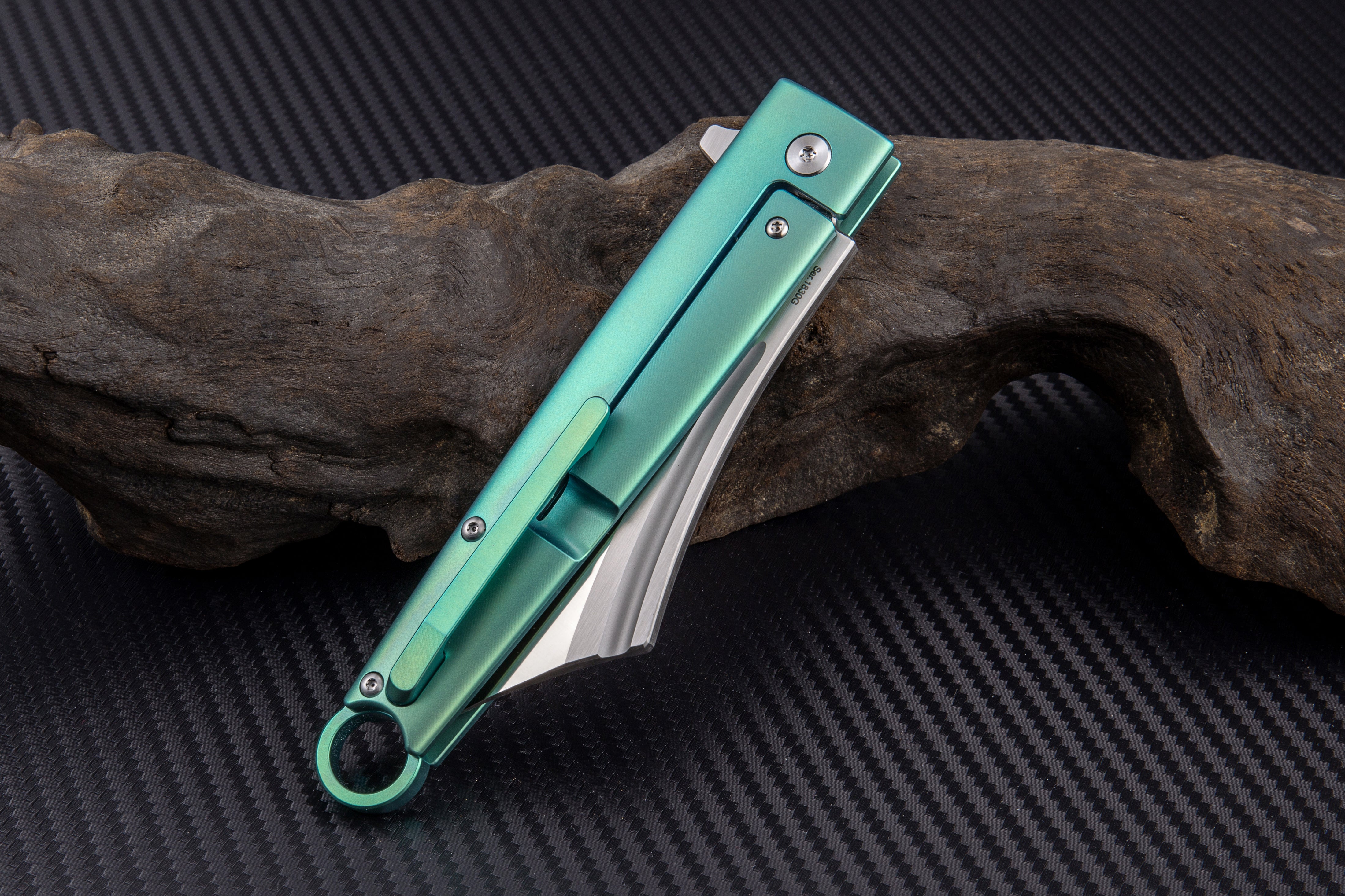 Artisan Cutlery Cutlass ATZ-1830G - S35VN Blade, Titanium Artisan Cutlery Cutlass ATZ-1830G - S35VN Blade, Titanium