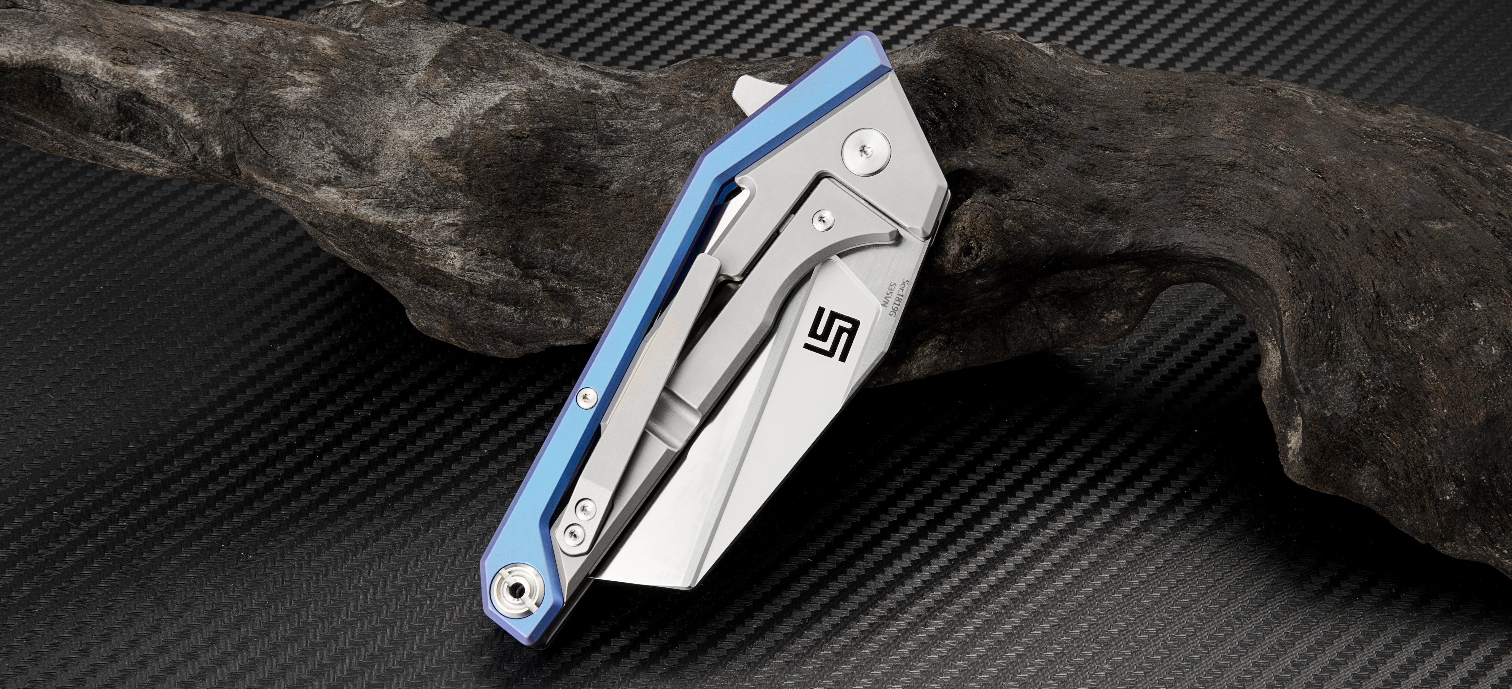 Artisan Cutlery Ravine ATZ-1819G: Titanium Handle Folding Knives